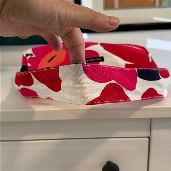 Marimekko Unikko Poppy Iconic Pattern Baguette Bag - Picture 9 of 10